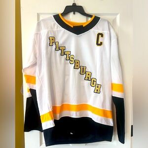 Sydney Crosby Pittsburgh Penguins jersey size 54 ***not officially licensed***